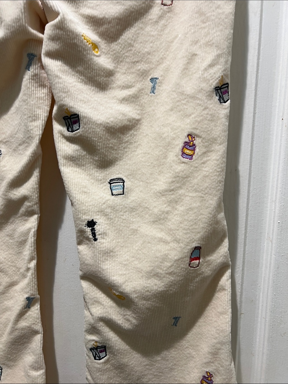 Pilcro Cream Embroidered Snack Motif The Icon Slight Flare Jeans - Picture 10 of 13